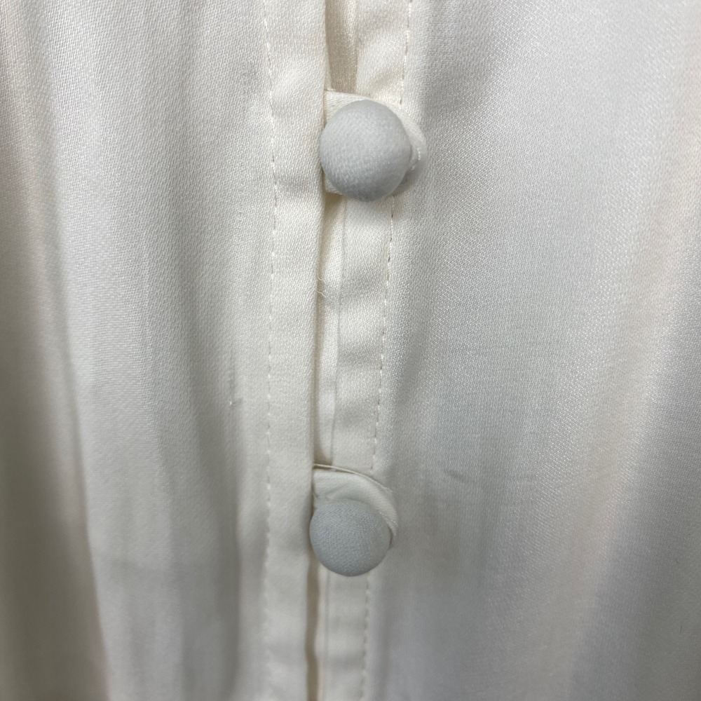 LOFT Cream Ruffle Yoke Tie Neck Button Front Blouse NWT Medium - Picture 7 of 12